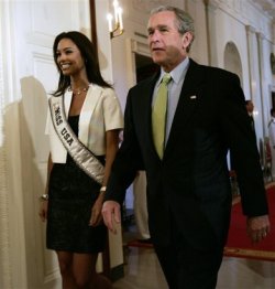 Bush mantiene importantes reuniones sobre poltica exterior