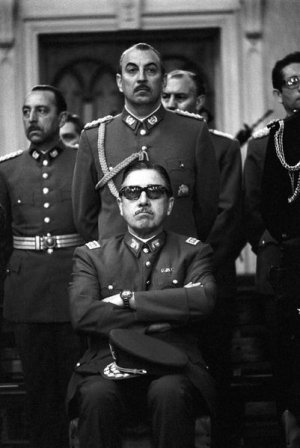 Pinochet saba dar bien la pose de dictador