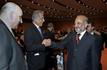 Yafari y Khalilzad vuelven a ser amigos. Foto: AP