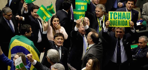 Brasil diputados contra Dilma